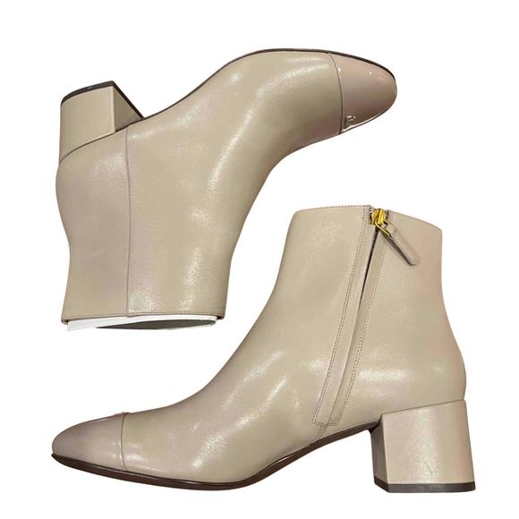 NEW TORY BURCH women shelby 50mm bootie in dust storm / dust storm 023 - Picture 4 of 4